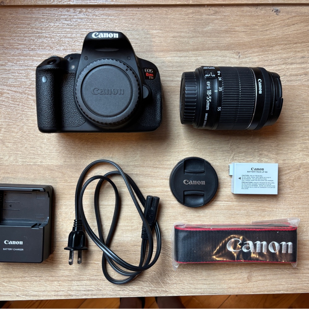 Canon EOS rebel T5i - Picture 3 of 13